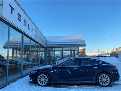 Tesla Memimpin dalam Penjualan di Norwegia, Meraih Pangsa Pasar 20%.