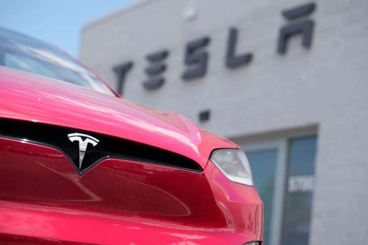 Tesla Menarik Kembali Lebih dari 1,61 Juta Kendaraan di Seri S3XY