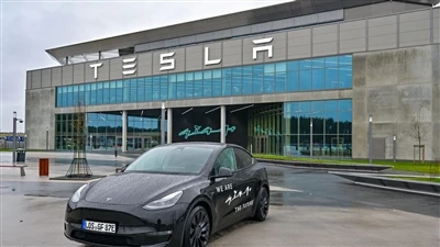 Di tengah Situasi Mencekam di Laut Merah, Pabrik Tesla di Berlin Mengumumkan ...